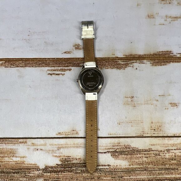 GUESS G75991L Womens Analog Watch Silver Case Floral Dial 44 mm - Picture 5 of 8